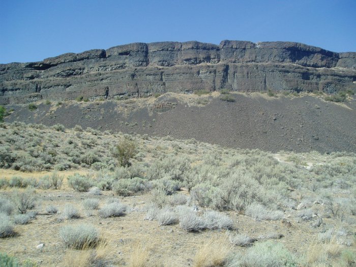 Looking up at the Dry Falls